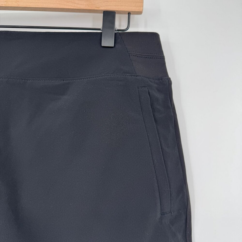 Athleta Skort Women’s size 12 Black Zip Pockets Elastic Waist Shorts Tennis Run - Picture 2 of 9